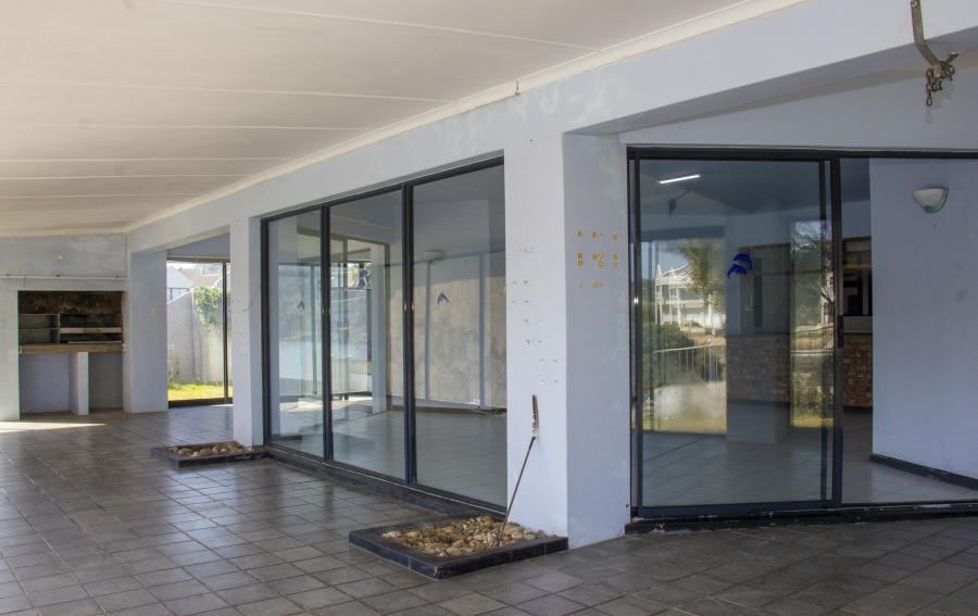 4 Bedroom Property for Sale in Royal Alfred Marina Eastern Cape